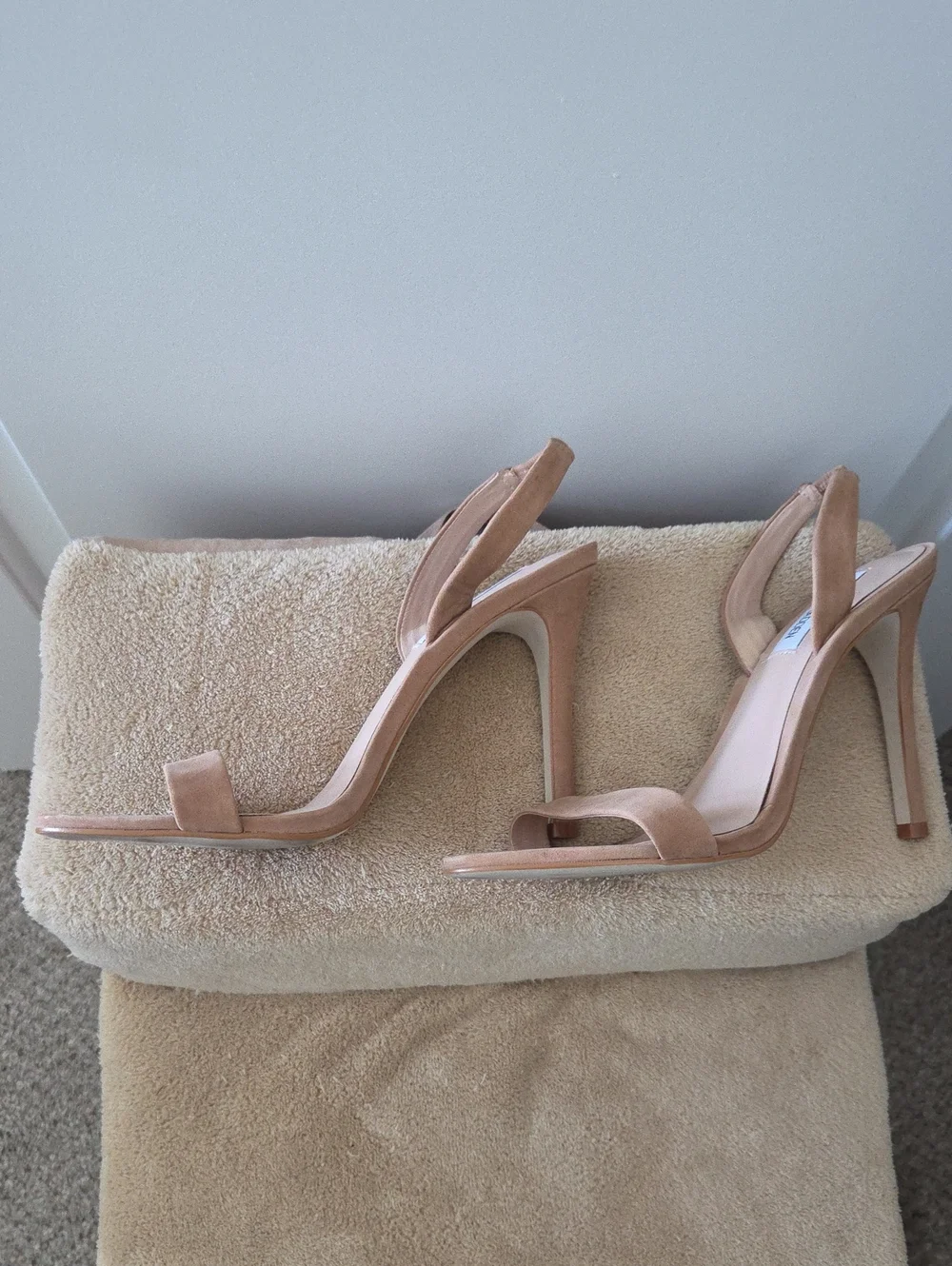 Steve Madden Faux Suede Heeled Sandal | Tan | US 10